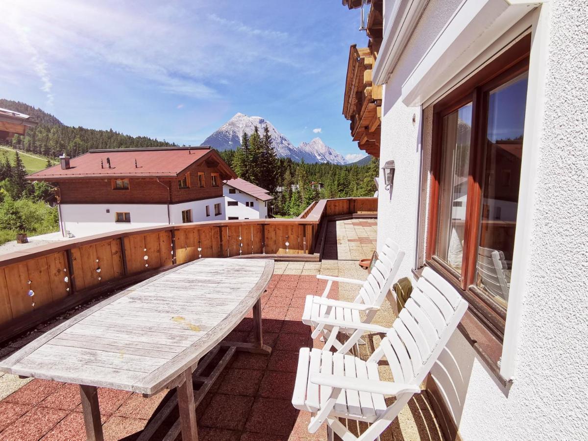Schickster Sky Lodge ロイタシュ エクステリア 写真