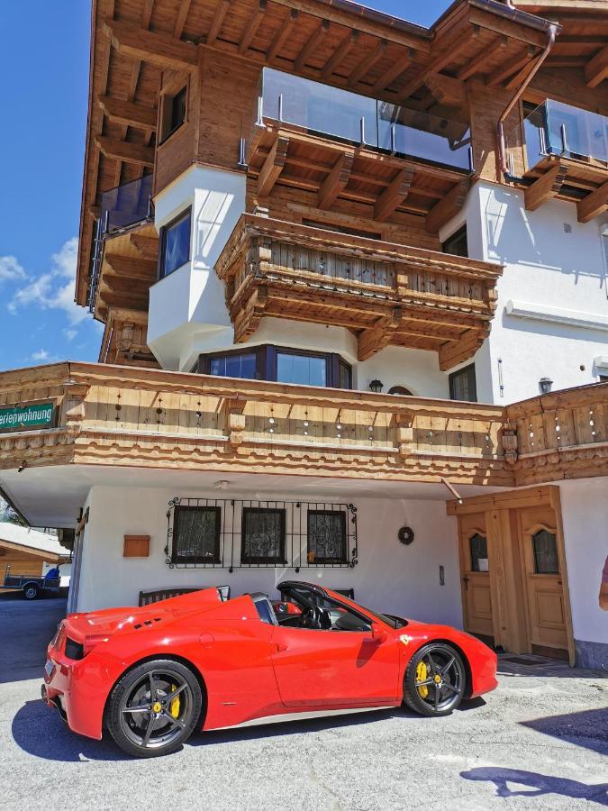 Schickster Sky Lodge ロイタシュ エクステリア 写真