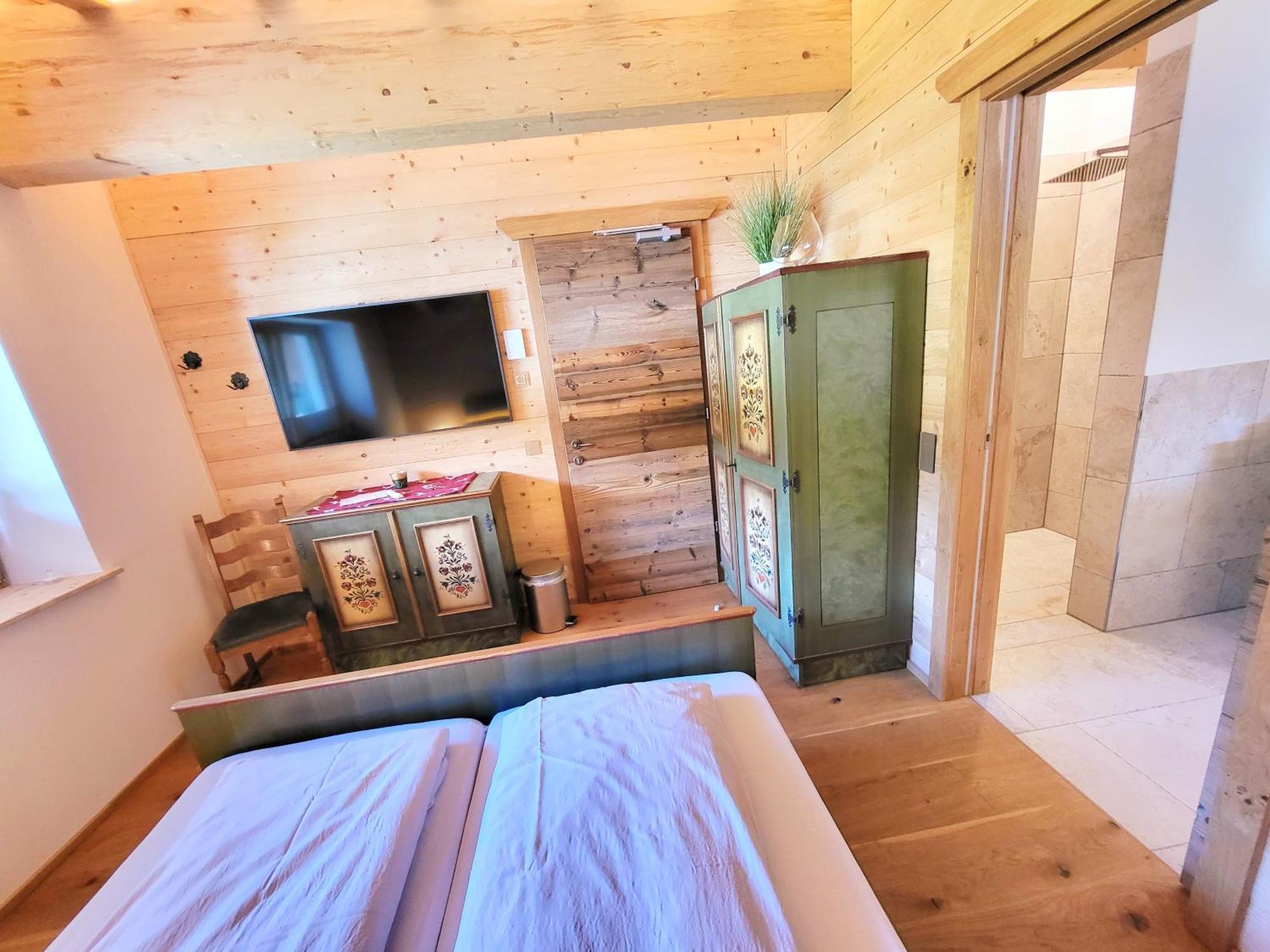 Schickster Sky Lodge ロイタシュ エクステリア 写真