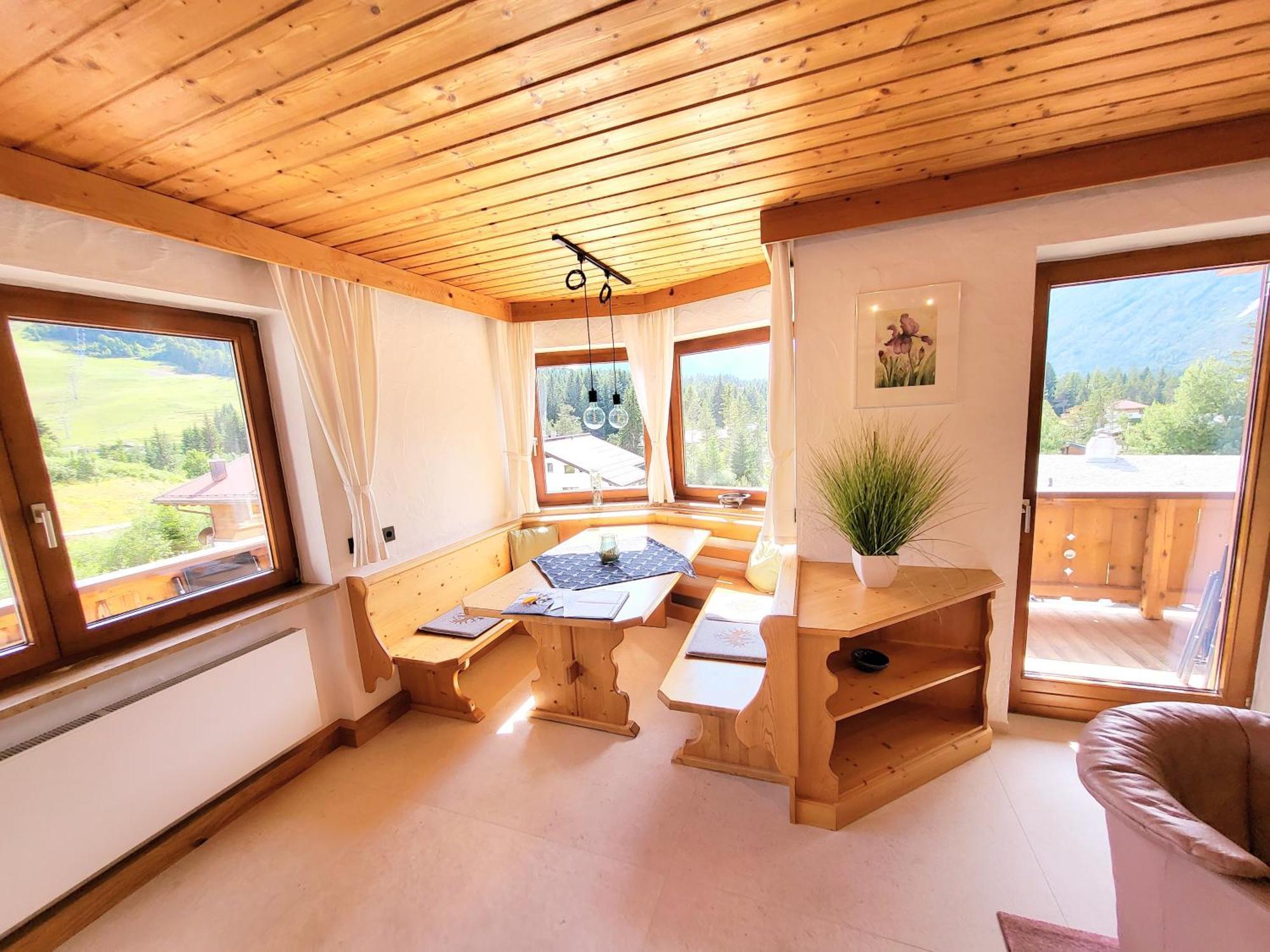 Schickster Sky Lodge ロイタシュ エクステリア 写真