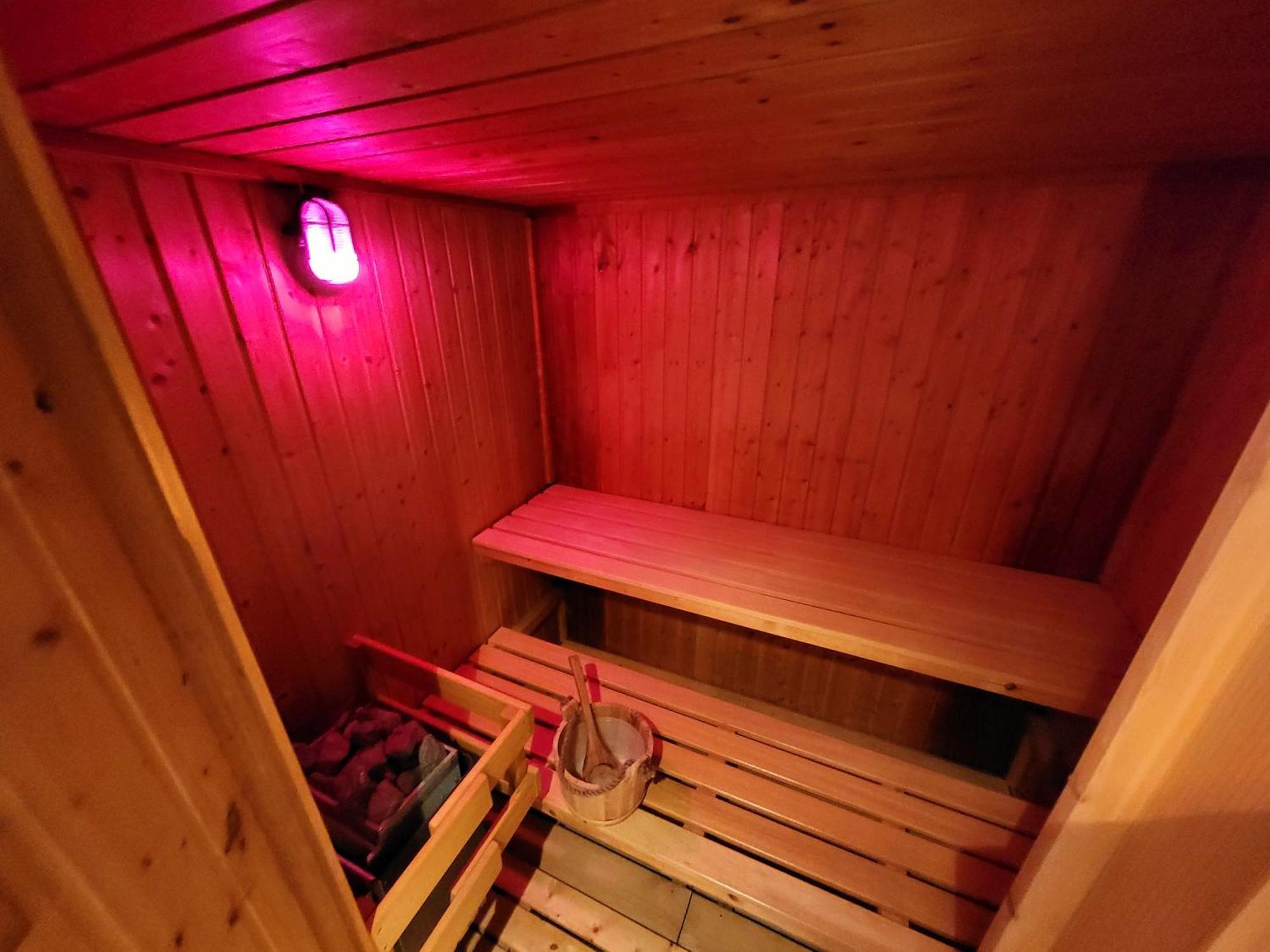 Schickster Sky Lodge ロイタシュ エクステリア 写真