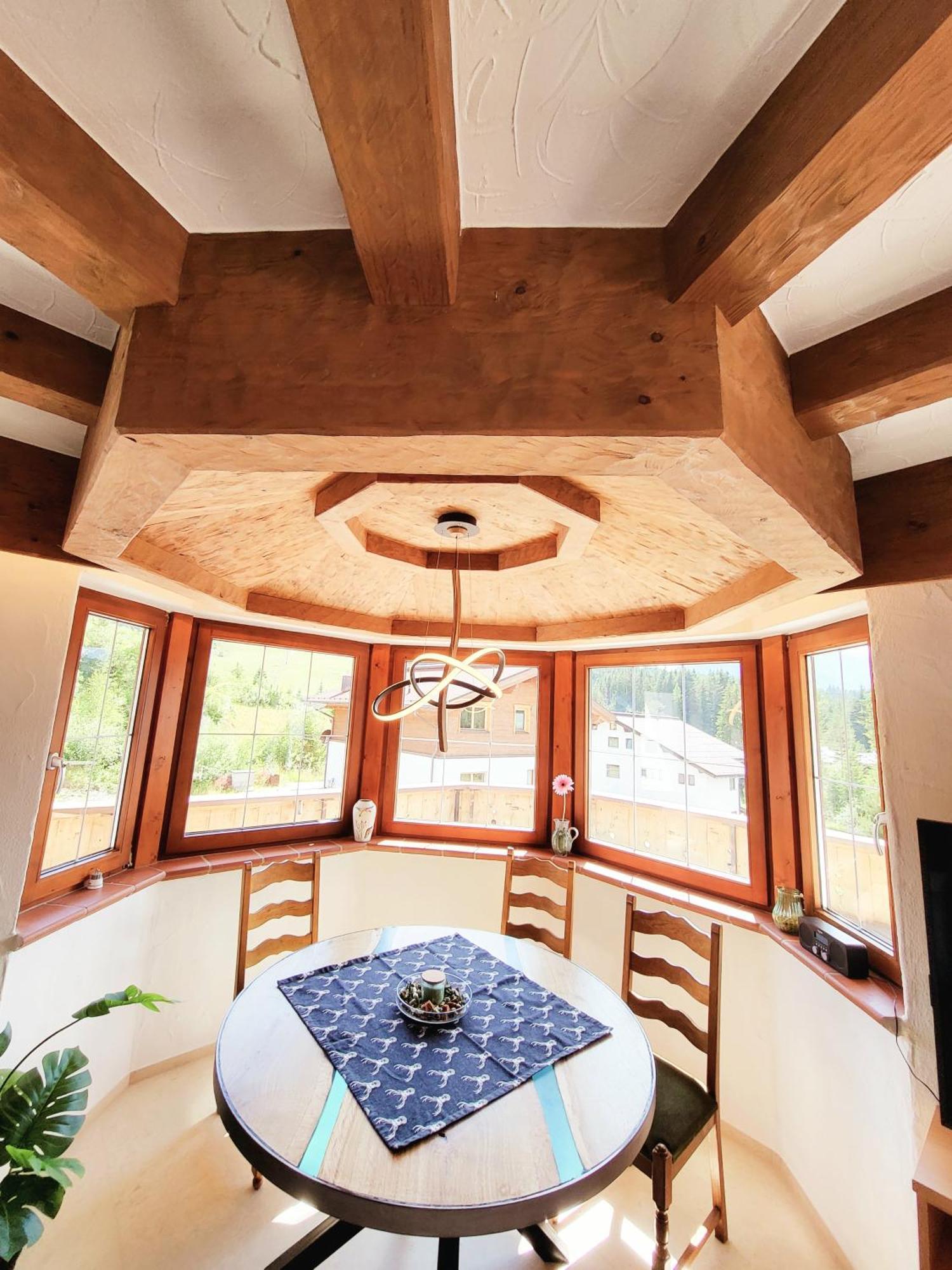 Schickster Sky Lodge ロイタシュ エクステリア 写真