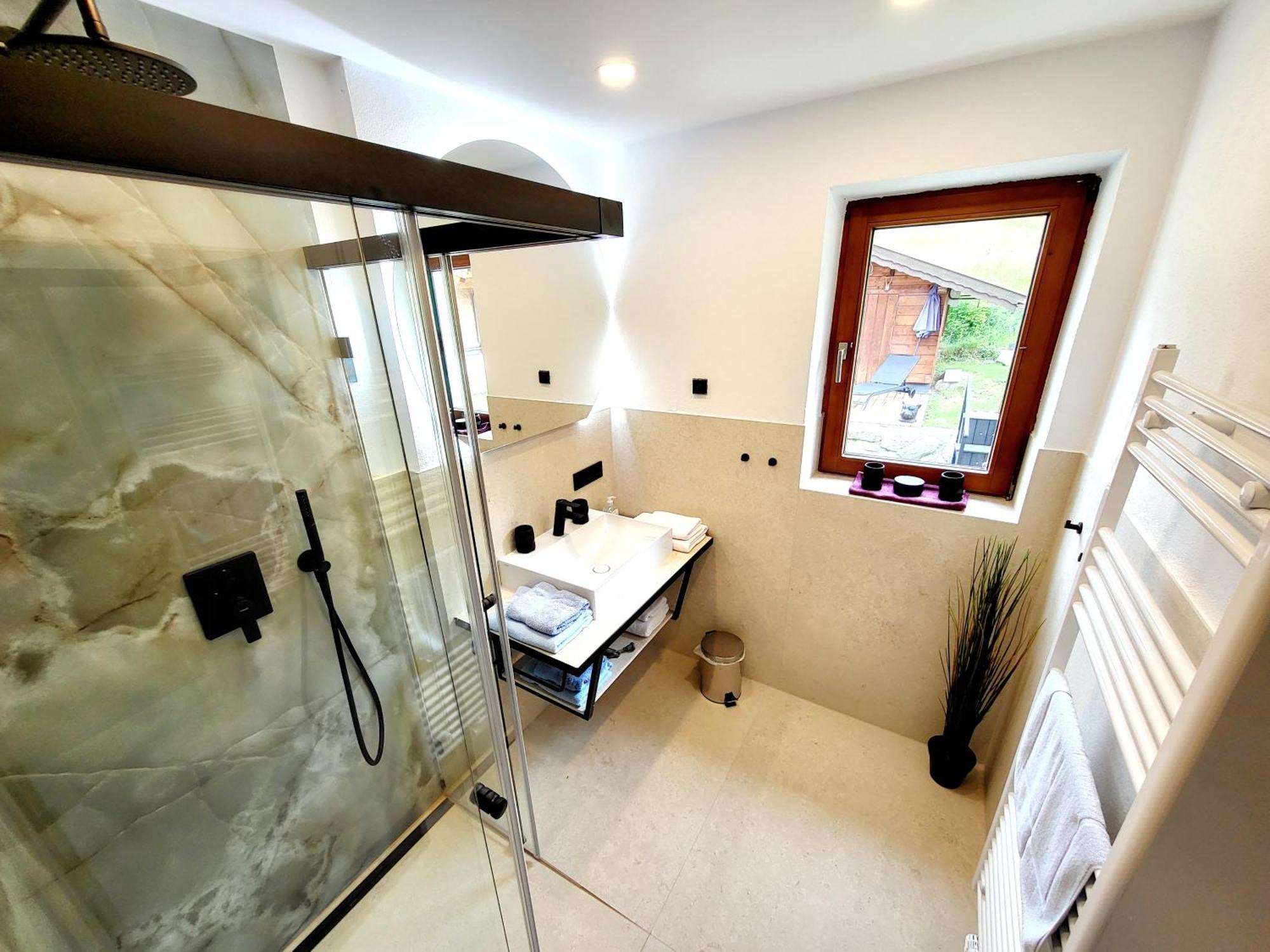 Schickster Sky Lodge ロイタシュ エクステリア 写真