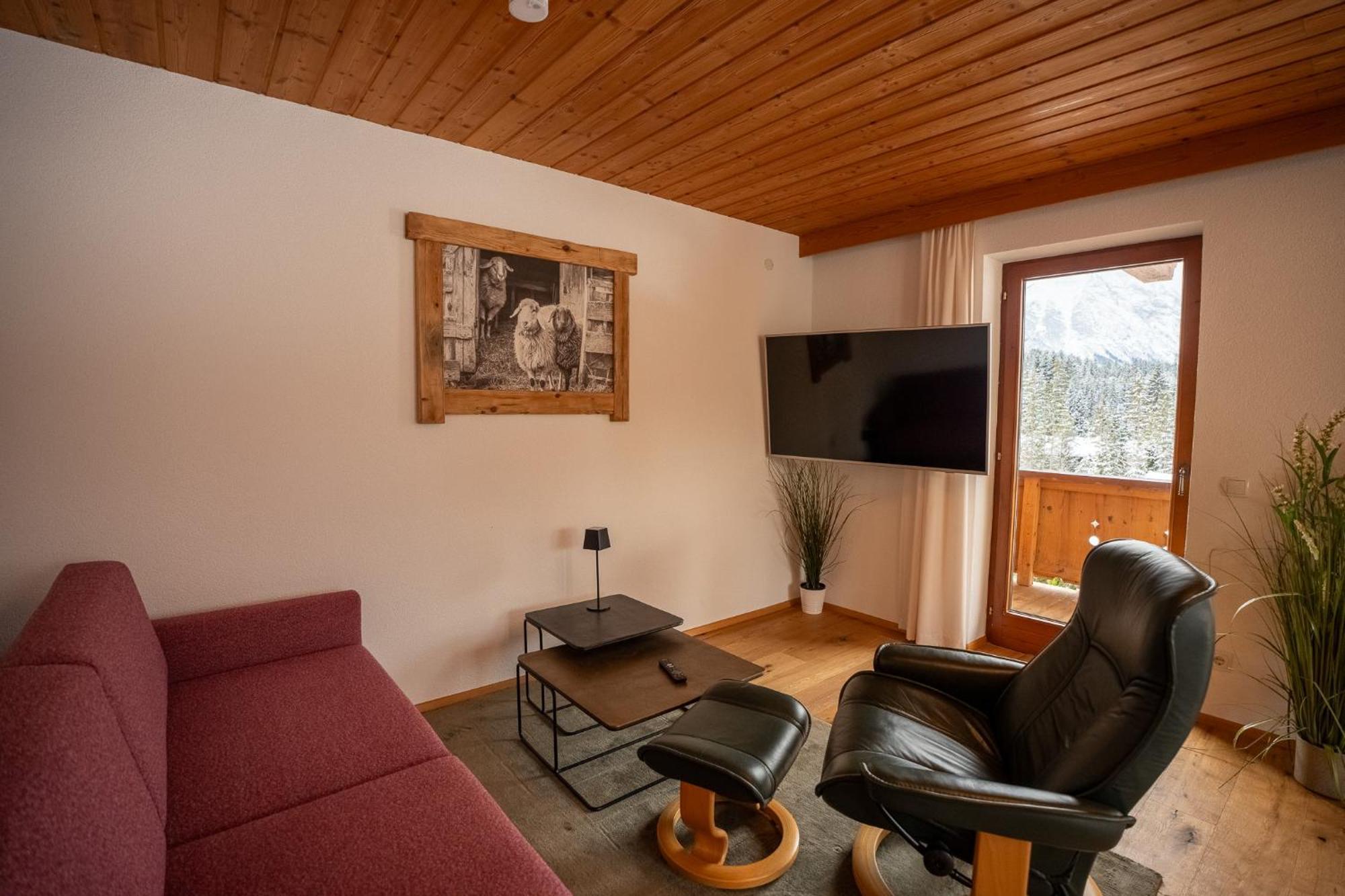 Schickster Sky Lodge ロイタシュ エクステリア 写真